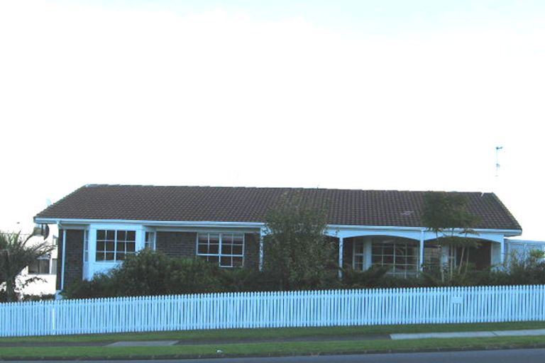 Photo of property in 71 Takutai Avenue, Half Moon Bay, Auckland, 2012