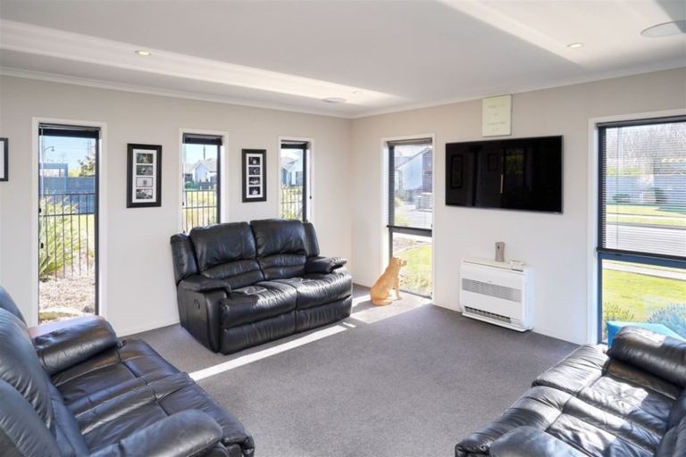 Photo of property in 21 Parklea Avenue, Halswell, Christchurch, 8025