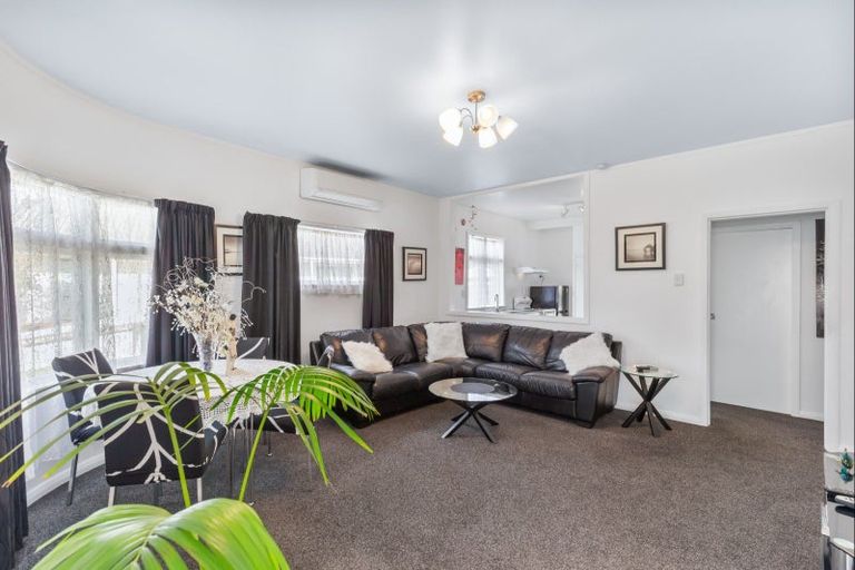 Photo of property in 670 Queen Street East, Levin, 5510