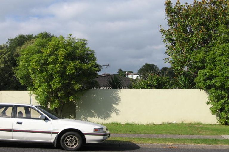 Photo of property in 87 Stapleford Crescent, Browns Bay, Auckland, 0630
