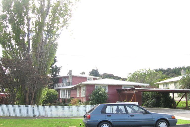 Photo of property in 59 Moeraki Road, Maoribank, Upper Hutt, 5018