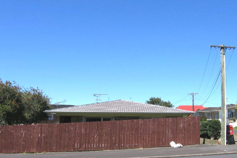 Photo of property in 5/162 Onewa Road, Northcote, Auckland, 0627