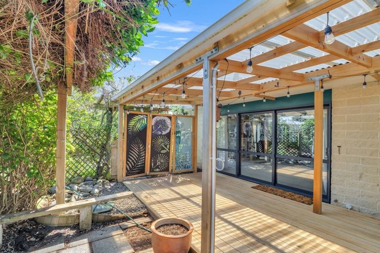 Photo of property in 11 Poutama Place, Tawhero, Whanganui, 4501