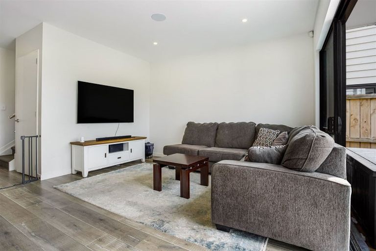 Photo of property in 29 Matakohe Road, Westgate, Auckland, 0814