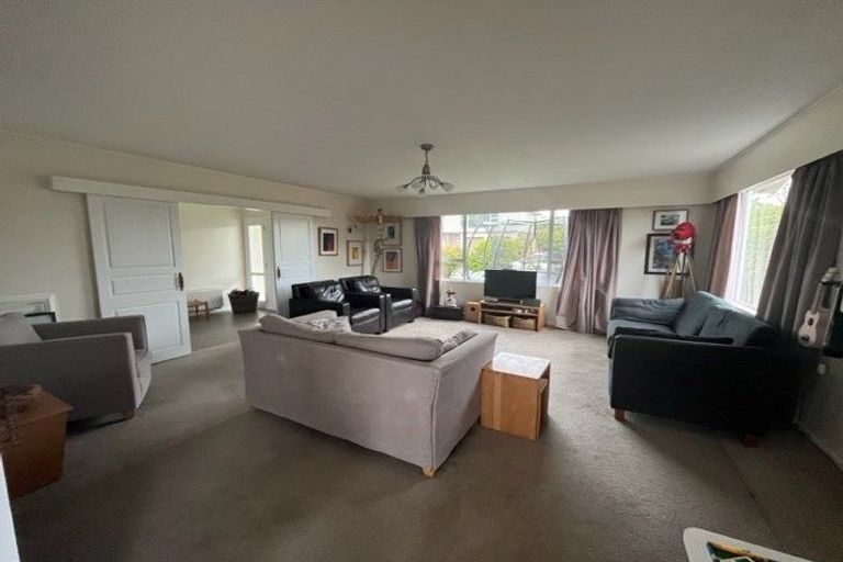 Photo of property in 14 Ardal Grove, Tirohanga, Lower Hutt, 5010