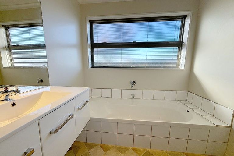 Photo of property in 35 Cognac Drive, Yaldhurst, Christchurch, 8042