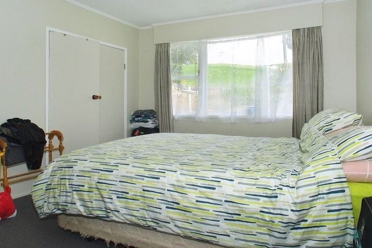 Photo of property in 40 Whanake Street, Titahi Bay, Porirua, 5022