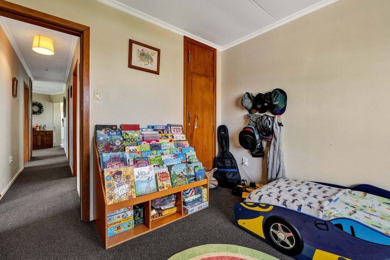 Photo of property in 100 Stanners Street, Eltham, 4322