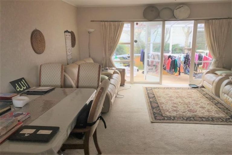 Photo of property in 2/17 Kerswill Place, Pakuranga, Auckland, 2010