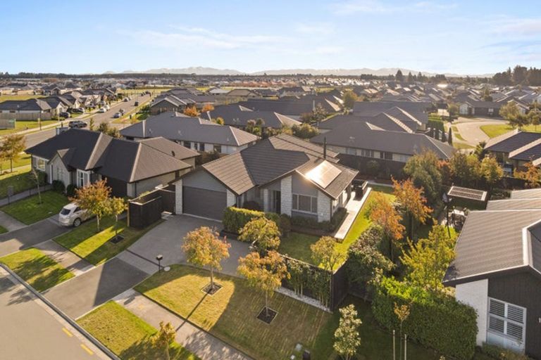 Photo of property in 102 Ledbury Drive, Rolleston, 7615