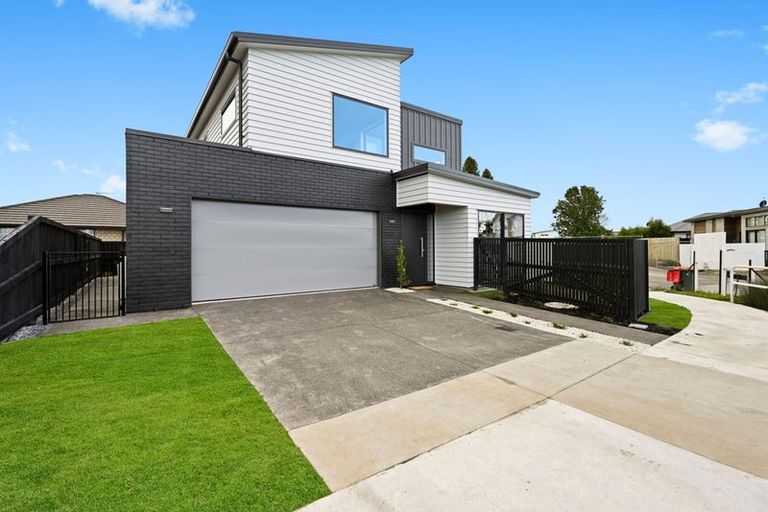 Photo of property in 61 Maanihi Drive, Rototuna North, 3210