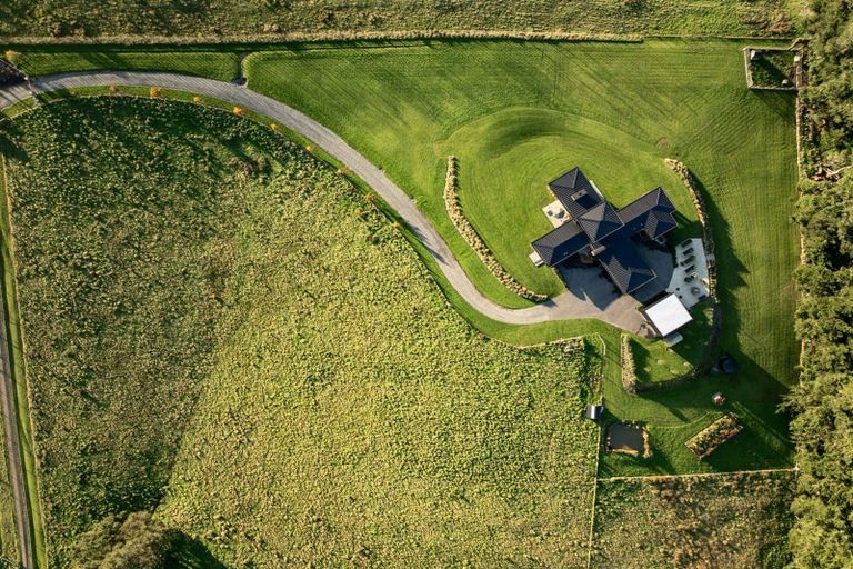 Photo of property in 140 Mill Road, Oxford, 7430