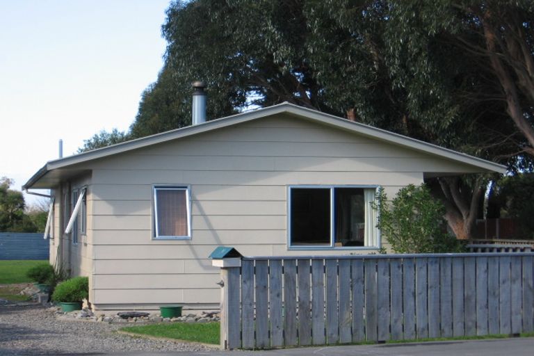 Photo of property in 17 Moore Street, Featherston, 5710