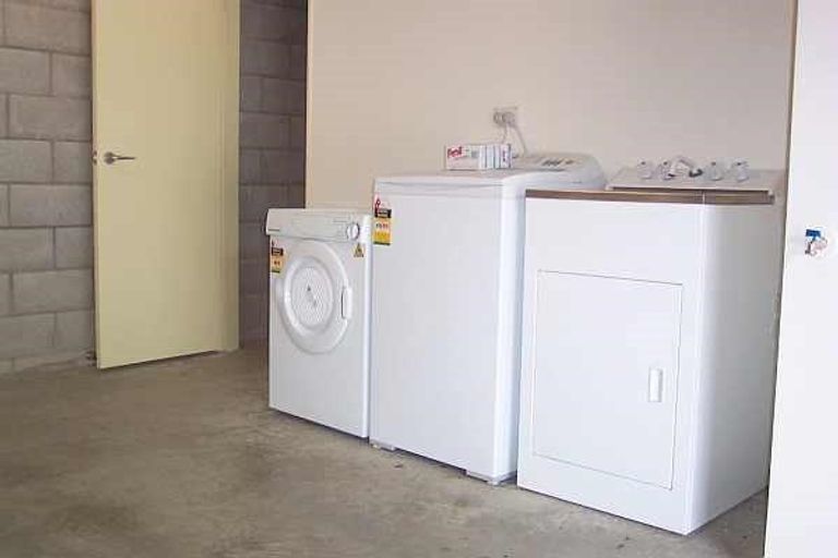 Photo of property in 19 Ballantrae Place, Thorndon, Wellington, 6011