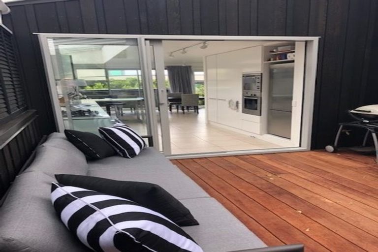 Photo of property in 8b Marama Street, Castor Bay, Auckland, 0620