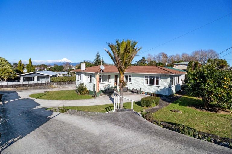 Photo of property in 99 Clawton Street, Westown, New Plymouth, 4310