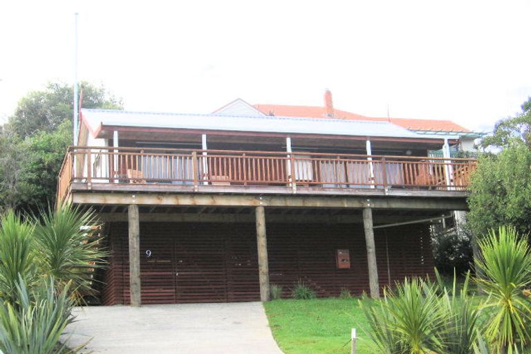 Photo of property in 9 Baker Street, Russell, 0202