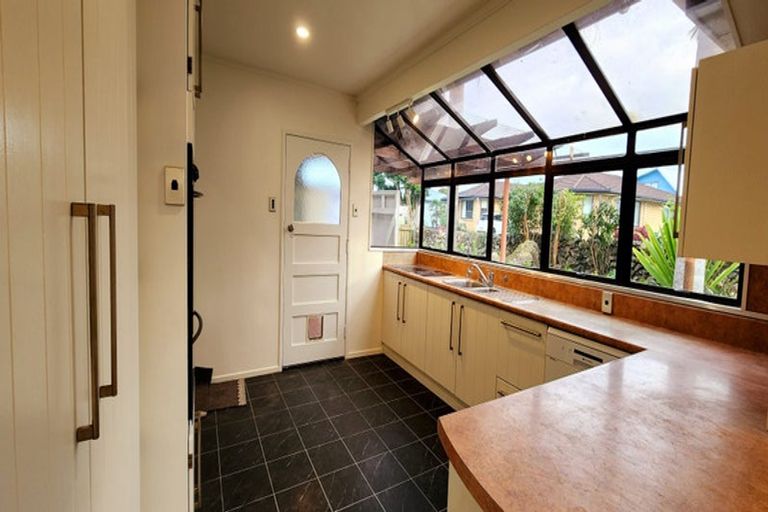 Photo of property in 15 Waiatawa Road, Tikipunga, Whangarei, 0112