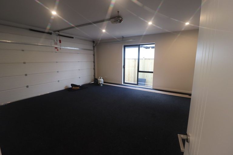 Photo of property in 16 Thomas Rielly Avenue, Hobsonville, Auckland, 0616