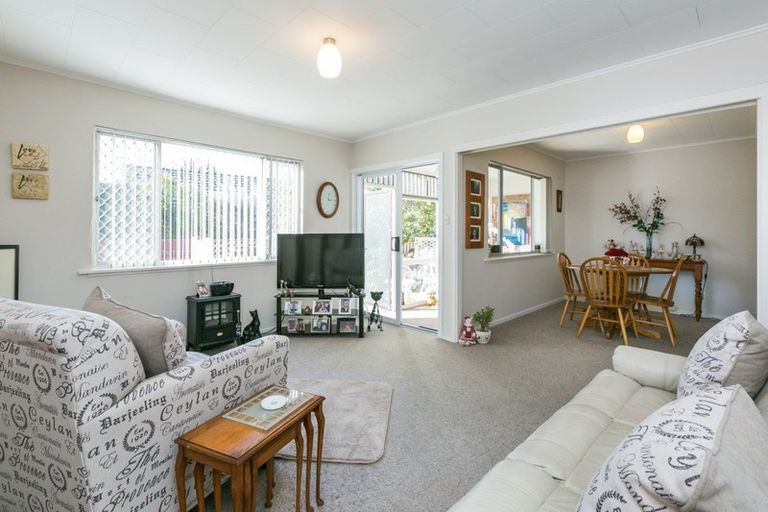Photo of property in 2/168 Gloucester Street, Taradale, Napier, 4112