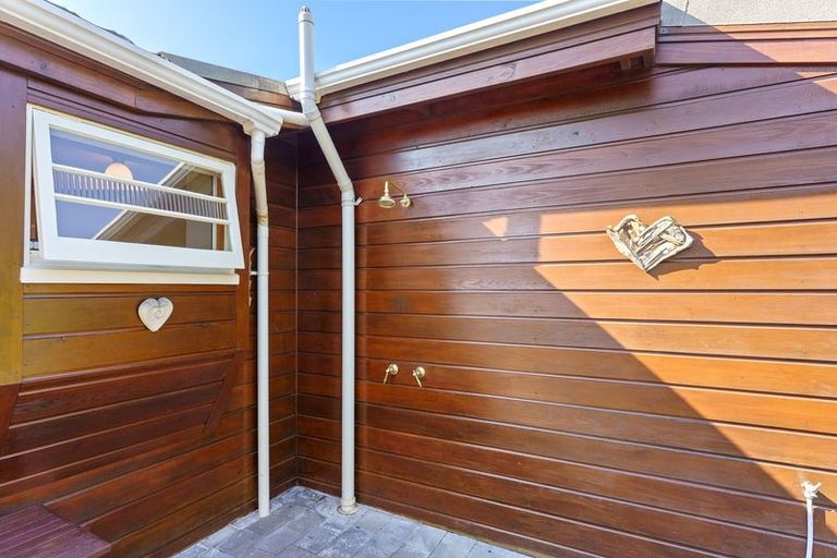 Photo of property in 64b Te Moana Road, Waikanae Beach, Waikanae, 5036