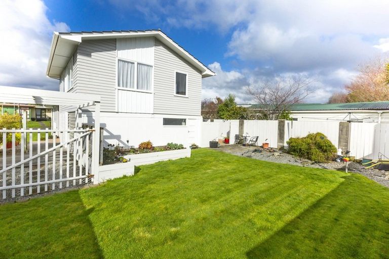 Photo of property in 1 Moehau Grove, Trentham, Upper Hutt, 5018