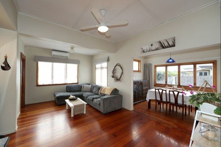 Photo of property in 219 Georges Drive, Napier South, Napier, 4110