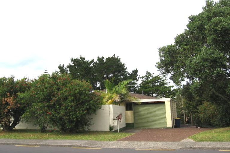 Photo of property in 2/18 Glamorgan Drive, Torbay, Auckland, 0630
