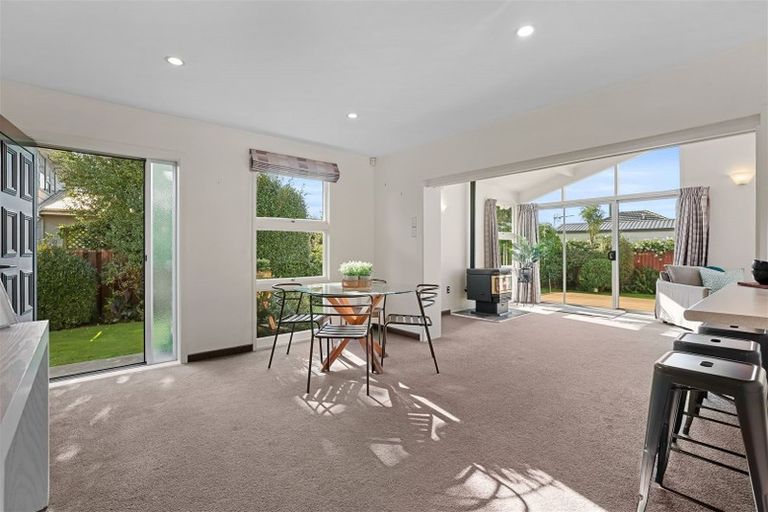 Photo of property in 24 Bucknell Street, Sockburn, Christchurch, 8042