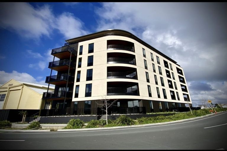 Photo of property in 304/2 Launch Road, Hobsonville, Auckland, 0616