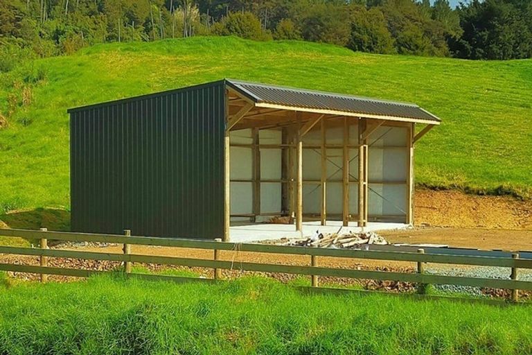 Photo of property in 1572b Millbrook Road, Taipuha, Paparoa, 0571