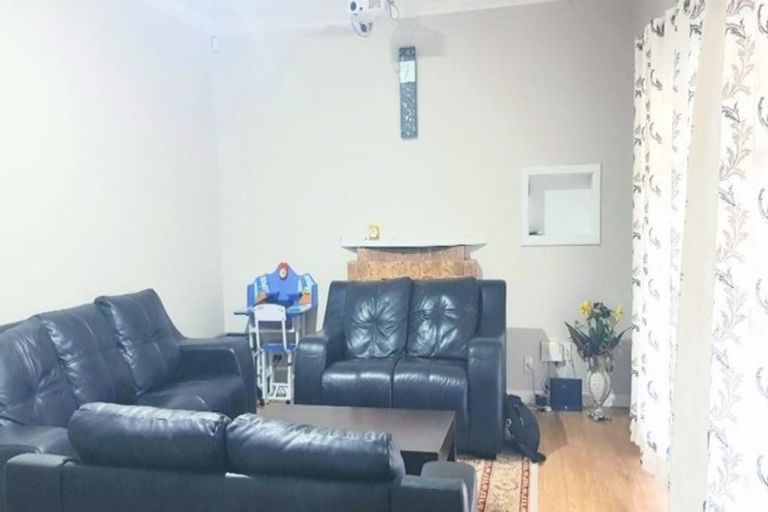 Photo of property in 15 Landscape Road, Papatoetoe, Auckland, 2025