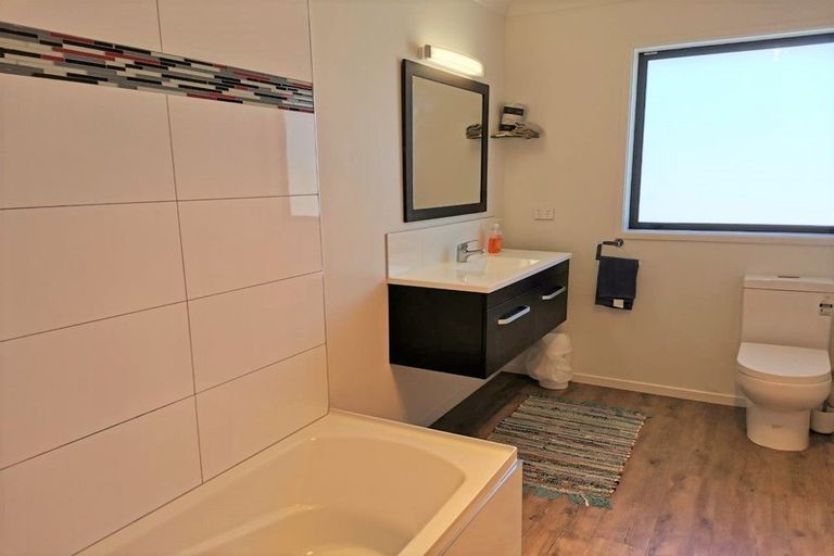 Photo of property in 4 Tuturu View, Ruakaka, 0116