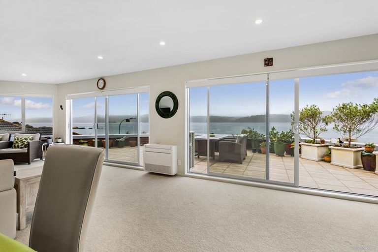 Photo of property in 2/279 Karaka Bay Road, Karaka Bays, Wellington, 6022