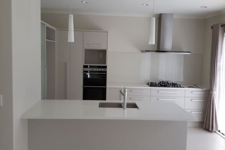 Photo of property in 20 Andalusian Way, Karaka, Papakura, 2113