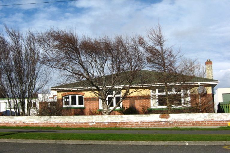 Photo of property in 15 Renfrew Street, Waikiwi, Invercargill, 9810