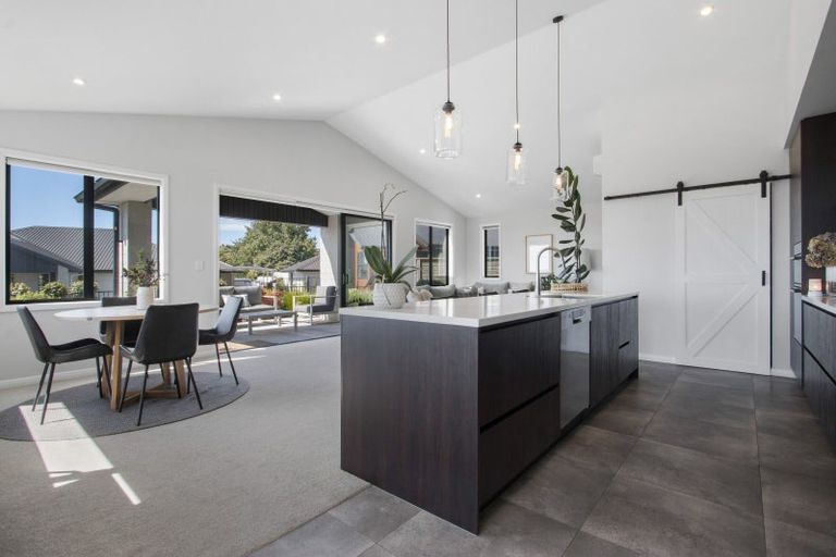 Photo of property in 2 Kingson Court, Omokoroa, 3114