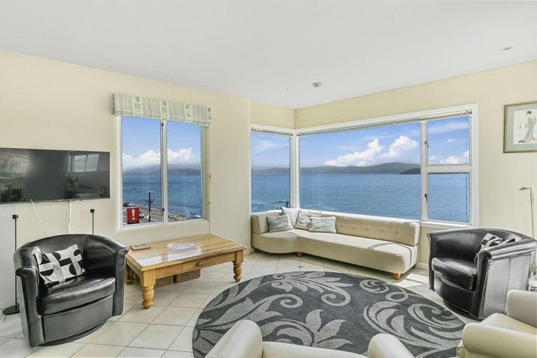 Photo of property in 516 Marine Drive, Sunshine Bay, Lower Hutt, 5013