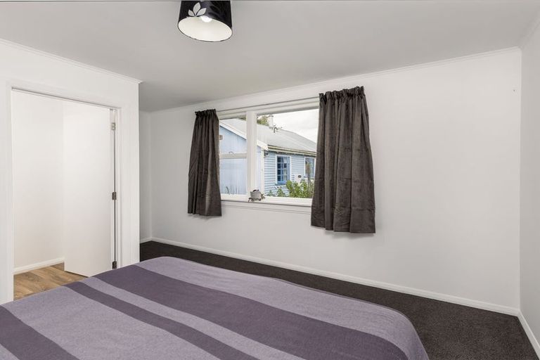 Photo of property in 81 Timaru Road, Waimate, 7924