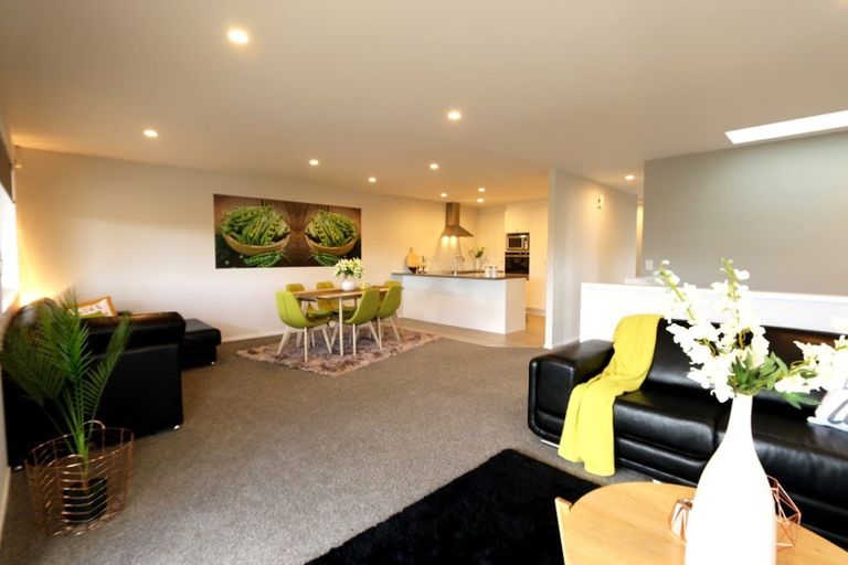 Photo of property in 5e Melia Place, Stanmore Bay, Whangaparaoa, 0932