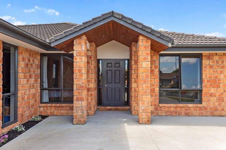 Photo of property in 79 Saint James Drive, Huntington, Hamilton, 3210