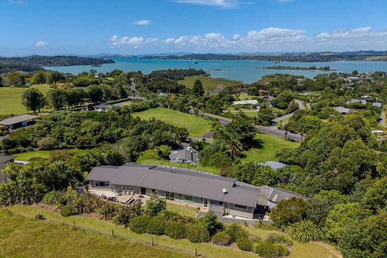Photo of property in 204 Rangitane Road, Kerikeri, 0294