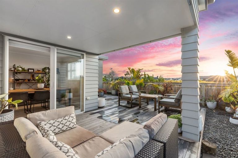 Photo of property in 17 Parkside Mews, Papamoa, 3118