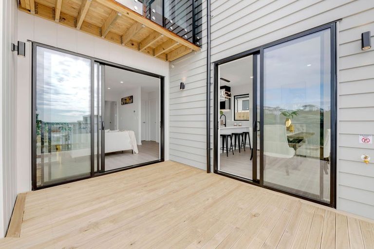 Photo of property in 12 Elevation Street, Flat Bush, Auckland, 2019