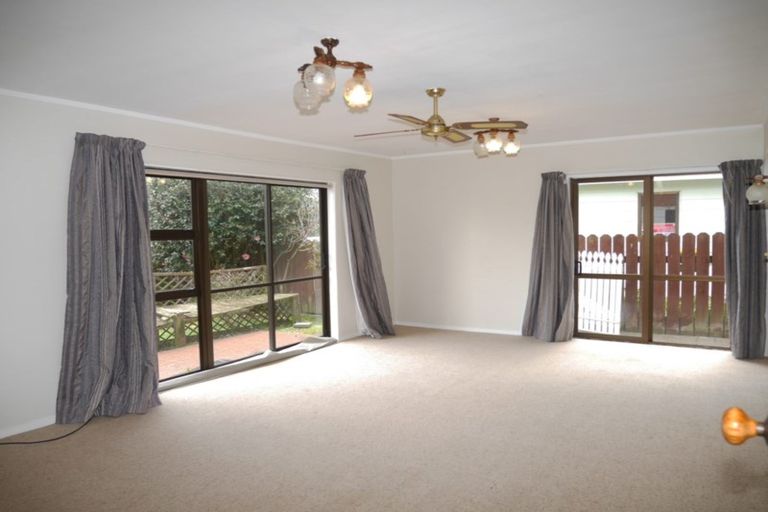 Photo of property in 72 Aorangi Road, Paraparaumu, 5032