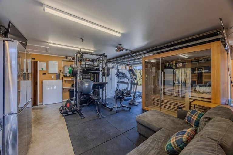 Photo of property in 10 Jack Young Place, Albert Town, Wanaka, 9305