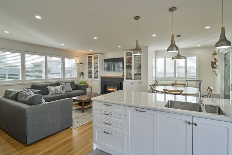 Photo of property in 3 James Cook Street, Havelock North, 4130