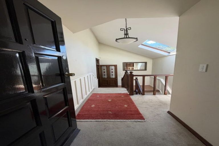 Photo of property in 16 Friend Street, Karori, Wellington, 6012