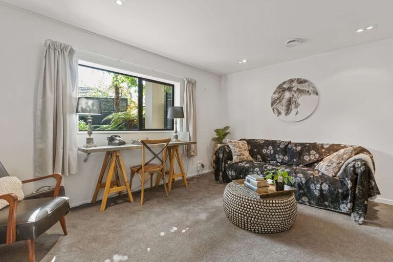 Photo of property in 45 Whitby Street, Burnside, Christchurch, 8053