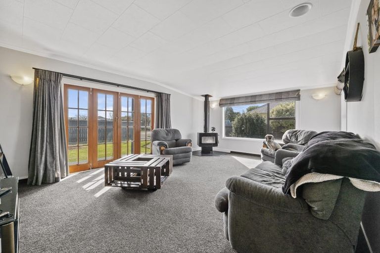 Photo of property in 16 Douglas Street, Hawera, 4610